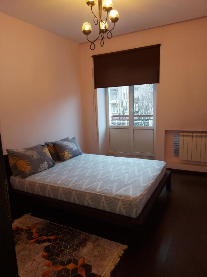 Central Point Apartment Lviv Exterior photo
